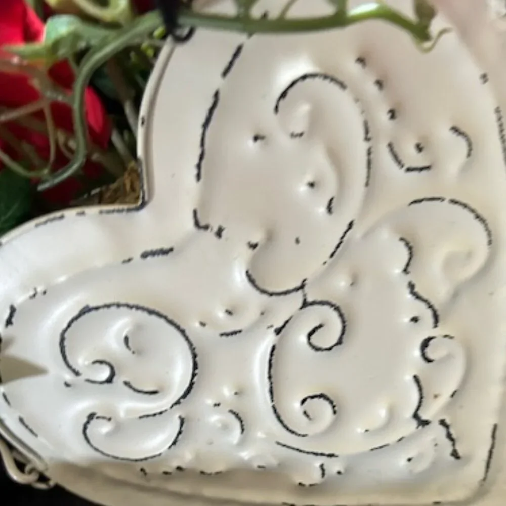 metal vintage white heart wall pocket floral flower decor decoration door wall